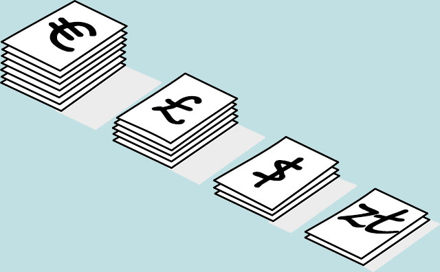 Jak wysortować fakturę wg waluty?